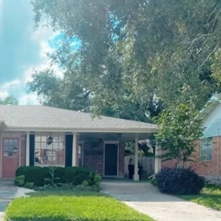 Rent this 3 bed house on 11 Gelpi Avenue in Kenner, LA 70065