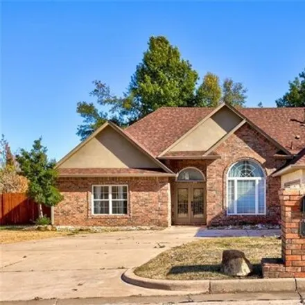 Image 1 - 501 W Pool Pl, Shawnee, Oklahoma, 74801 - House for sale