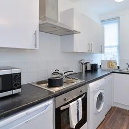 Image 4 - 39 Hill Street, London, W1J 5LR, United Kingdom - Apartment for rent
