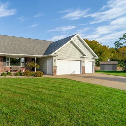 Buy this 4 bed house on 519 Applejack Court in Kimberly, Outagamie County