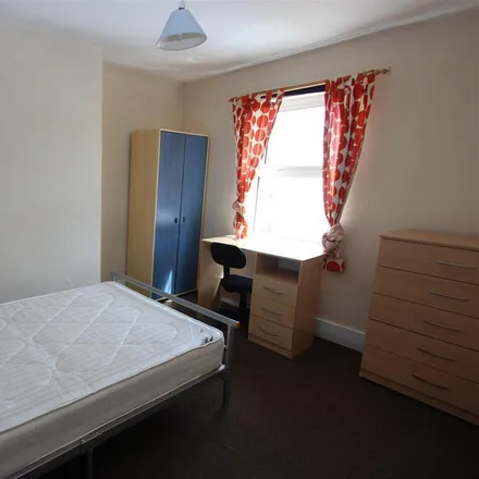 Rent this 1 bed room on Thrangu House in 42 Magdalen Road, Oxford