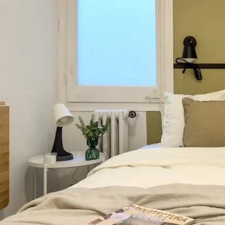 Rent this 6 bed room on Barcino in Plaça de Narcisa Freixas, 08001 Barcelona