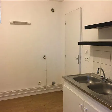 Rent this 2 bed apartment on 5 Rue du Gouvernement in 02100 Saint-Quentin, France