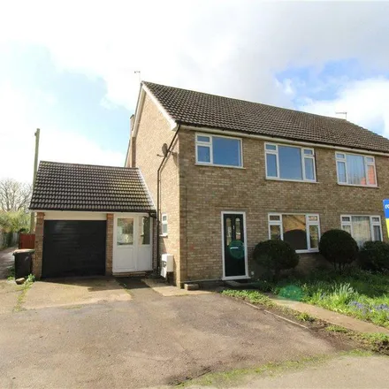 Rent this 3 bed duplex on Knotting Road in Melchbourne, MK44 1BE