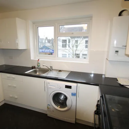 Rent this 2 bed apartment on Westborough Road in Southend-on-Sea, SS0 9TR