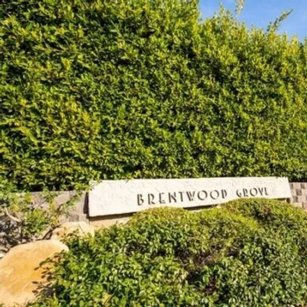 Image 2 - 11909 Brentwood Grove Drive, Los Angeles, CA 90049, USA - House for sale