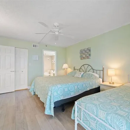 Image 5 - Madeira Beach, FL, 33708 - Condo for rent