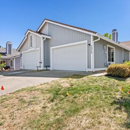 Buy this 2 bed house on 7201 La Luna Court in Citrus Heights, CA 95621