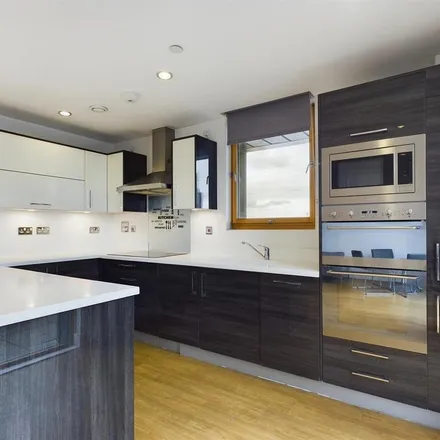 Rent this 2 bed apartment on Streamlight Tower in 9 Blackwall Way, London