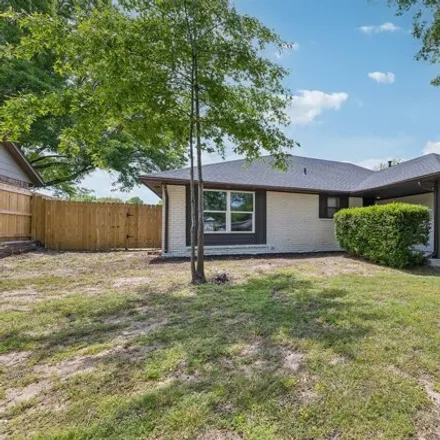 Buy this 3 bed house on Wood Elementary School in South Pecan Street, Broken Arrow