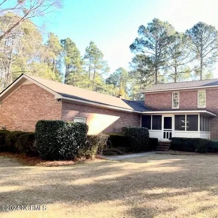 Image 2 - 12895 South Pine Villa Drive, Whispering Pines, Laurinburg, NC 28352, USA - House for sale