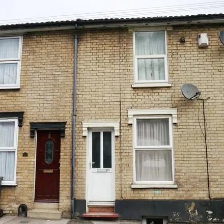 Rent this 3 bed townhouse on Burrell Road in Ipswich, IP2 8AE