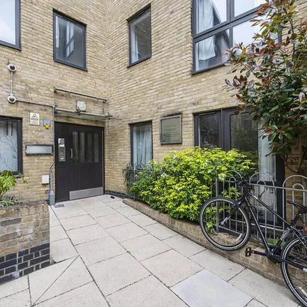 Rent this 1 bed apartment on Green Dragon Yard in Old Montague Street, Spitalfields