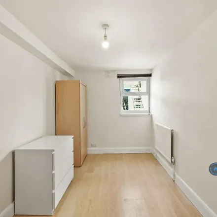 Rent this 1 bed apartment on Stroud Green Road in London, N4 2DQ