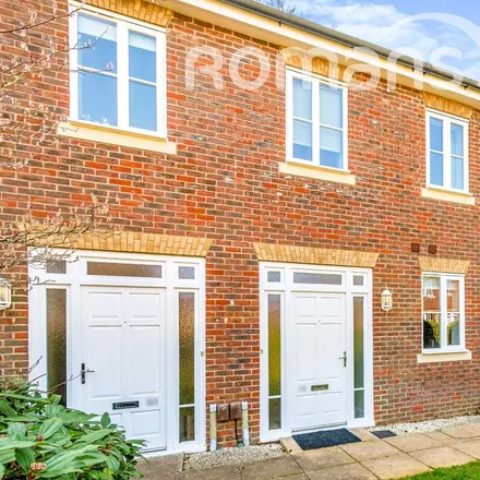 Rent this 2 bed townhouse on Malmesbury Gardens in Winchester, SO22 5LE