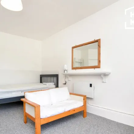 Rent this 1 bed apartment on 28 Clifton Gardens in London, W9 1DX