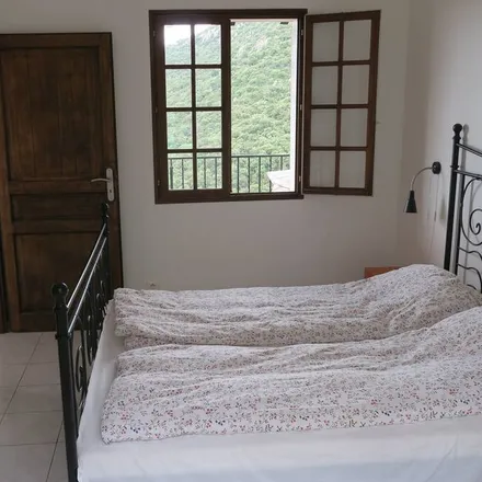 Rent this 5 bed house on 66740 Laroque-des-Albères