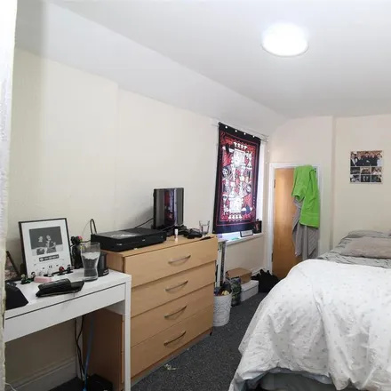 Image 5 - 87 Pen-Y-Wain Road, Cardiff, CF24 4GG, United Kingdom - House for rent