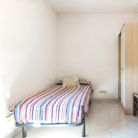Image 1 - Vía Lusitana, 28025 Madrid, Spain - Room for rent