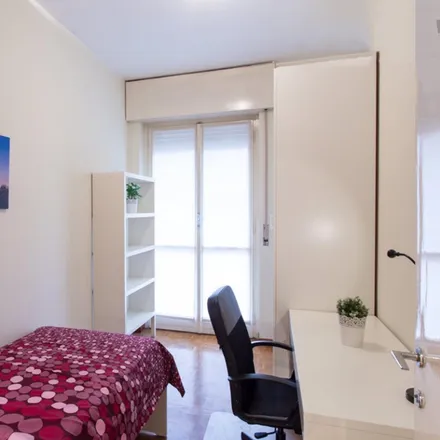 Rent this 3 bed room on Tempocasa agenzia immobiliare Milano - Udine/Carnia in Via Carnia, 31
