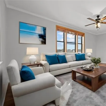 Image 6 - 128-11 Newport Avenue, New York, NY 11694, USA - Apartment for sale