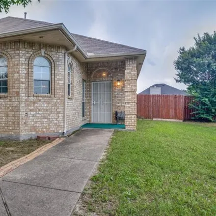 Buy this 3 bed house on 169 Walnut Lane in Rockwall, TX 75032