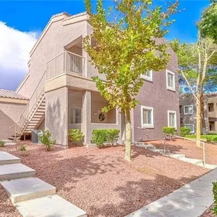 Buy this 3 bed condo on Redwood Street in Spring Valley, NV 89118