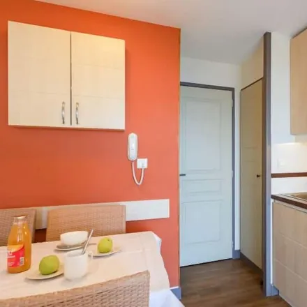 Image 3 - Place des Prouvencelles Cap Estérel, 83700 Saint-Raphaël, France - Apartment for rent