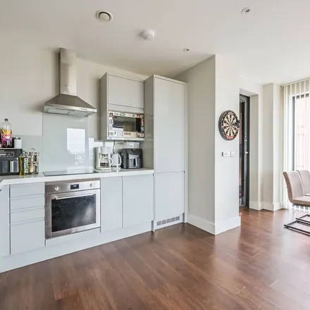 Rent this 3 bed apartment on Orchard Place in London, E14 0BZ