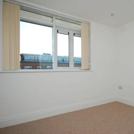 Image 7 - Canbury Passage, London, KT2 5BS, United Kingdom - Apartment for rent
