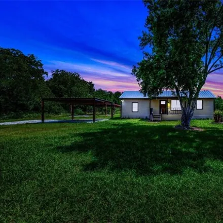 Buy this 4 bed house on 1290 Toth Road in Ellis County, TX 75119