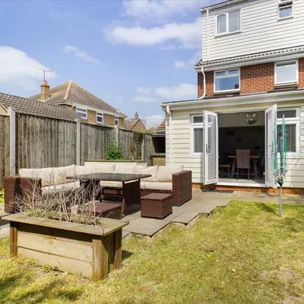 Image 2 - Hopkins Mead, Chelmsford, CM2 6SS, United Kingdom - House for sale