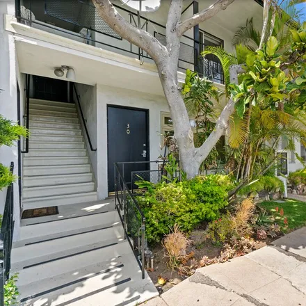Image 3 - 11945 Rochester Avenue, Los Angeles, CA 90025, USA - Townhouse for sale
