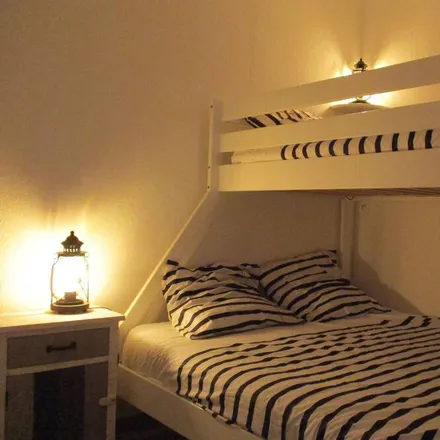 Rent this 2 bed apartment on unknown Rue du Général et Lieutenant Lavergne in 47300 Bias, France