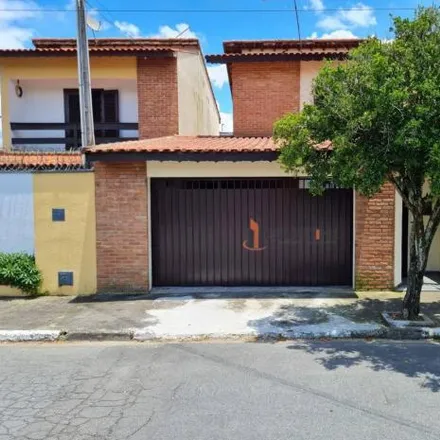 Buy this 2 bed house on Avenida João Paulo I in Jardim São Pedro, Mogi das Cruzes - SP