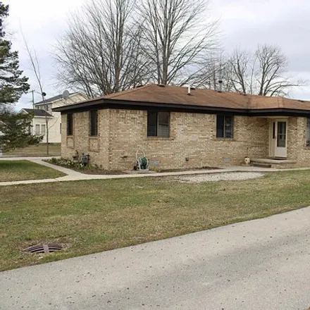 Buy this 3 bed house on 2087 West Park Drive in Algonac, MI 48001