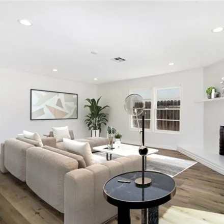 Image 3 - 21074 Ingomar Street, Los Angeles, CA 91304, USA - House for sale