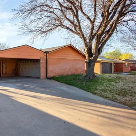 Image 1 - Ridgecrest Elementary School, Harmony Street, Amarillo, TX 79106, USA - House for sale
