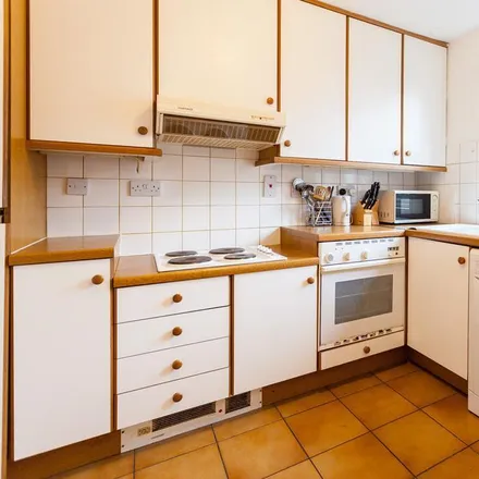 Rent this studio apartment on The London Oratory School in Seagrave Road, London