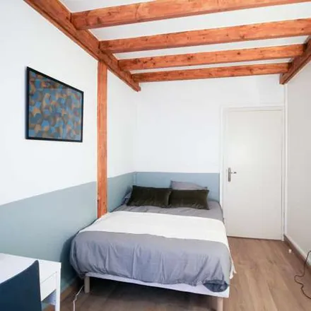 Rent this 5 bed apartment on Centre Scolaire Aux Lazaristes in Montée Saint-Barthélémy, 69005 Lyon