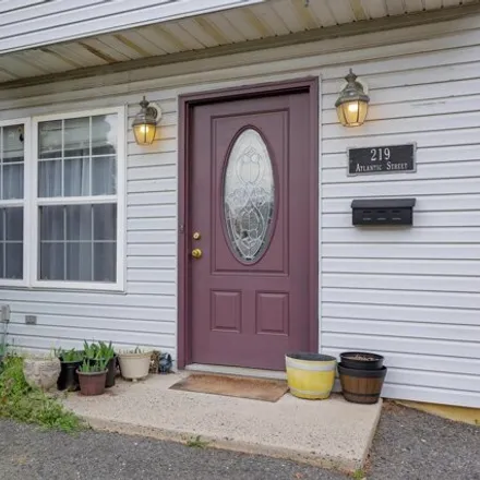 Image 4 - Hurley Street, Keyport, Monmouth County, NJ 07735, USA - Townhouse for sale