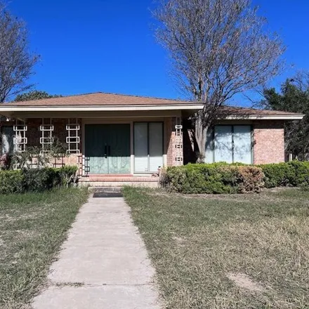 Buy this 3 bed house on 154 Crestline Drive in Del Rio, TX 78840