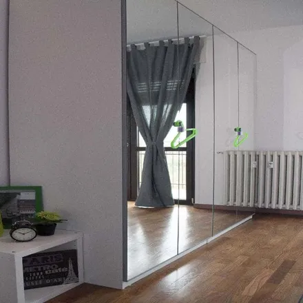 Image 3 - All'italiana, Piazza Insubria, 20137 Milan MI, Italy - Room for rent