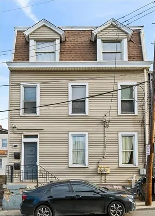 Buy this studio house on 1261 Kilkenbeck Street in Pittsburgh, PA 15212