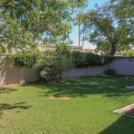 Image 2 - 939 East Lobster Trap Lane, Tempe, AZ 85283, USA - House for sale