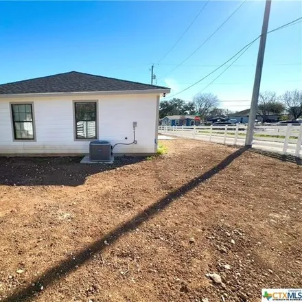 Image 6 - 220 Campbell St, Seguin, Texas, 78155 - House for sale