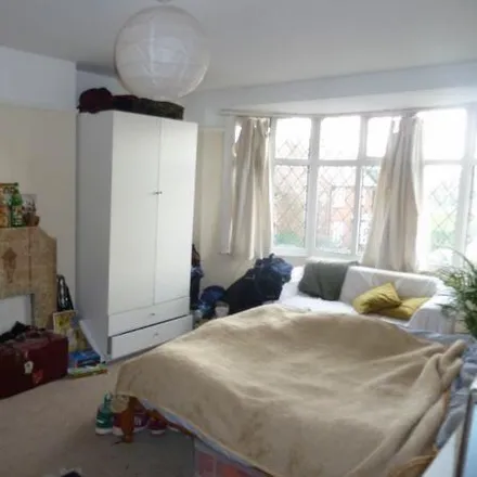 Image 5 - 8 Cotham Lawn Road, Bristol, BS6 6DU, United Kingdom - Duplex for rent