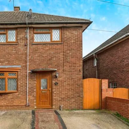 Buy this 3 bed duplex on Cheney Road in Luton, LU4 9ET