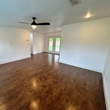 Image 6 - 6214 Haney Drive, Austin, TX 78723, USA - House for rent