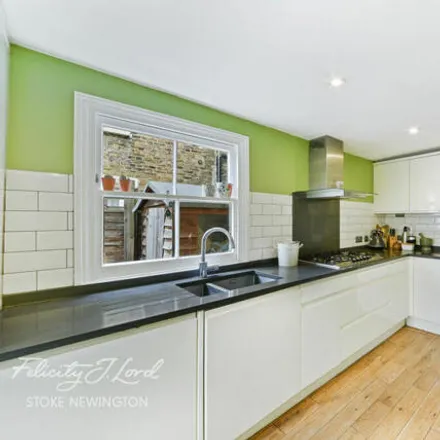 Image 6 - Alkham Road, Upper Clapton, London, N16 6XF, United Kingdom - Townhouse for sale